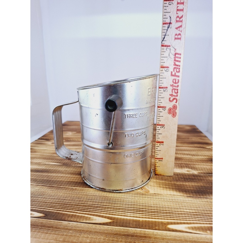 Vintage Bromwell's 3 Cup‎ Measuring Hand Crank Flour Sifter Black Plastic #39 - Picture 8 of 10